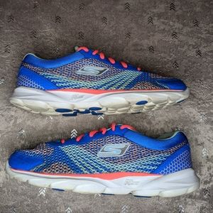 Women's Skechers go run